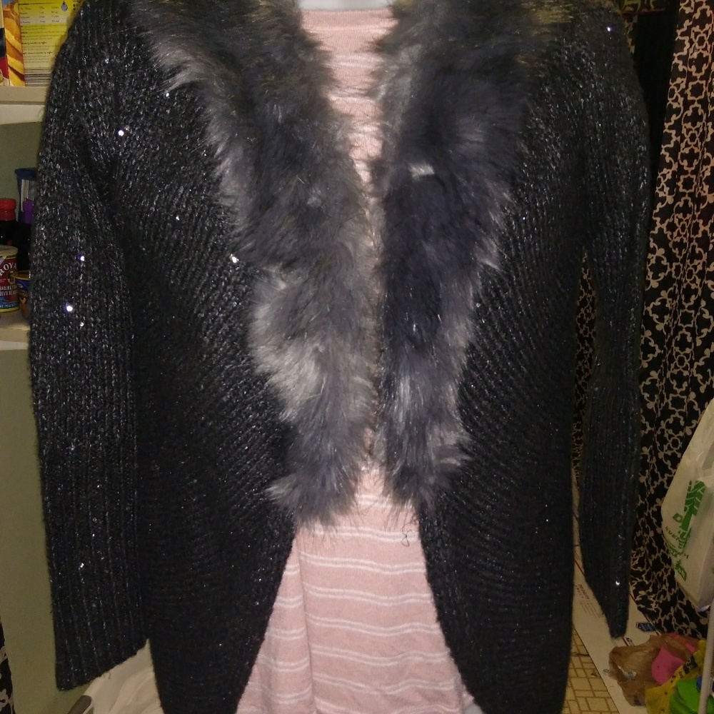 Sweater - Picture 5 of 5